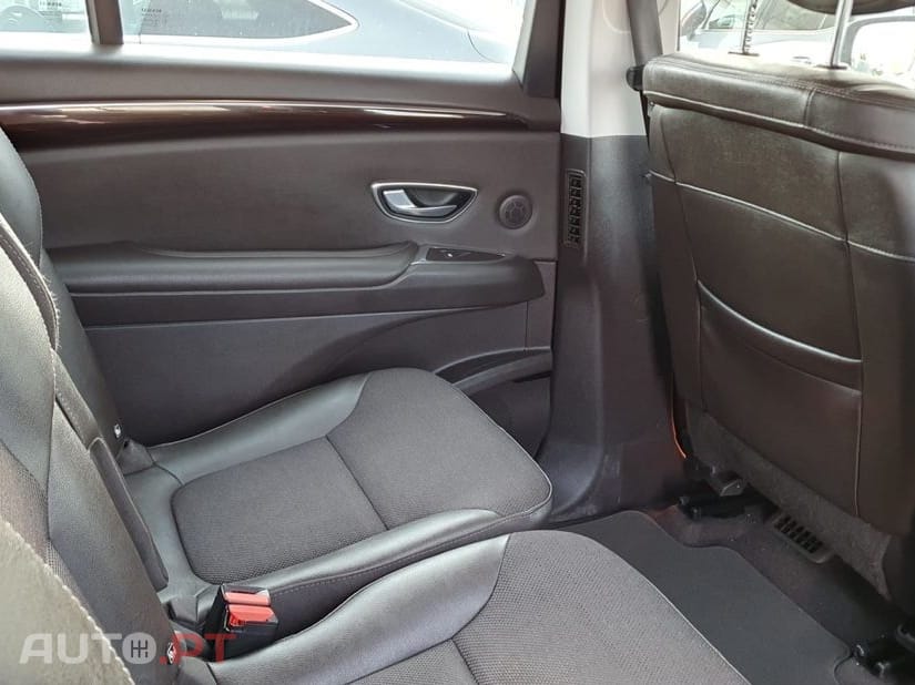 Renault Espace Outro