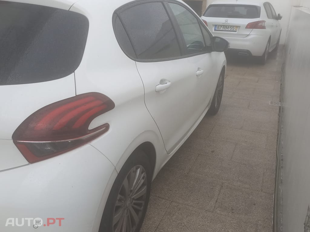 Peugeot 208 1.5 Hdi