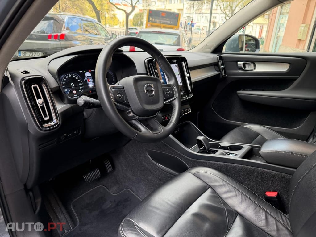 Volvo XC40 T5 Recharge DKG Essential