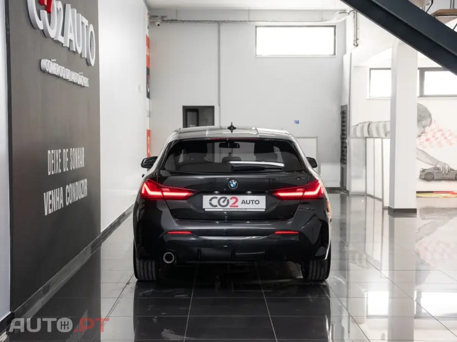 BMW 116 d Pack Desportivo M Auto