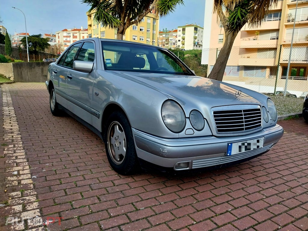 Mercedes-Benz E 200 d Elegance