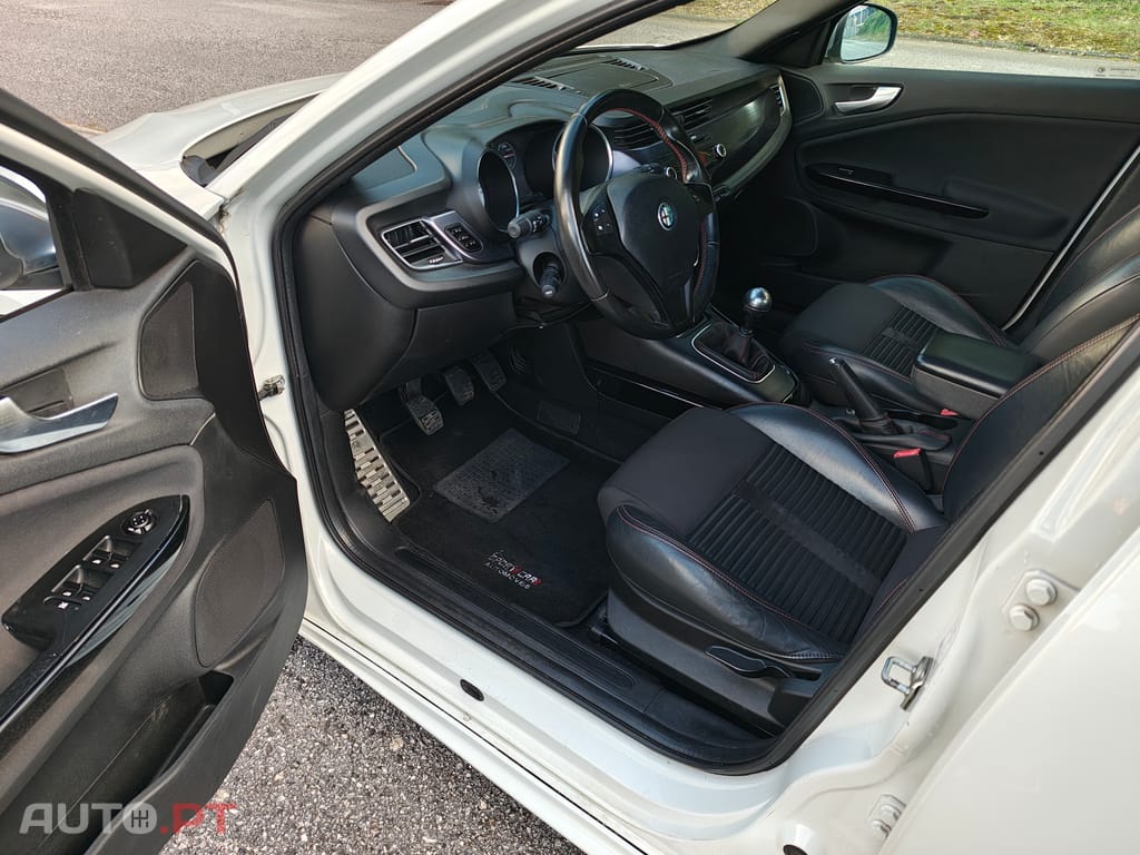 Alfa Romeo Giulietta 1.6 JTDM Distinctive