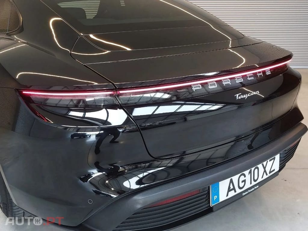 Porsche Taycan Standard