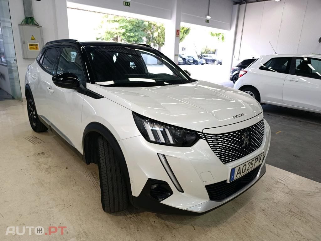 Peugeot E-2008 GT