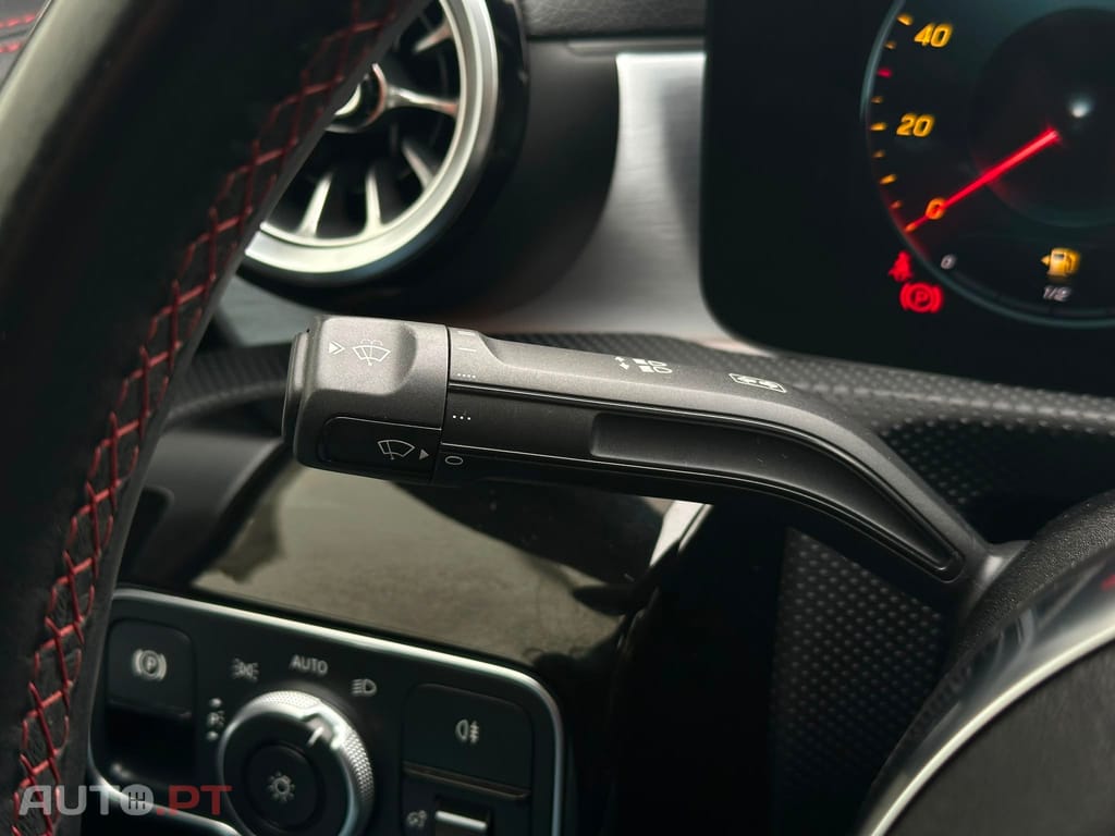 Mercedes-Benz A 250 e AMG Line