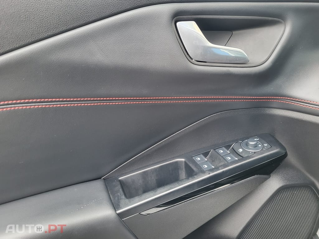 Ford Puma 1.0 EcoBoost mHEV ST-Line