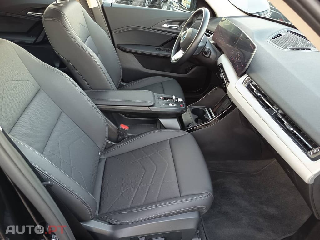 BMW iX1 xDrive30