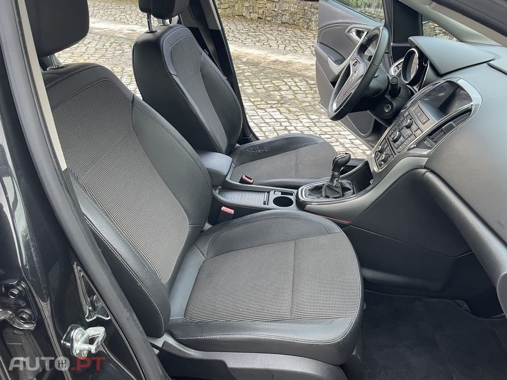 Opel Astra 1.7 CDTi Cosmo Start/Stop