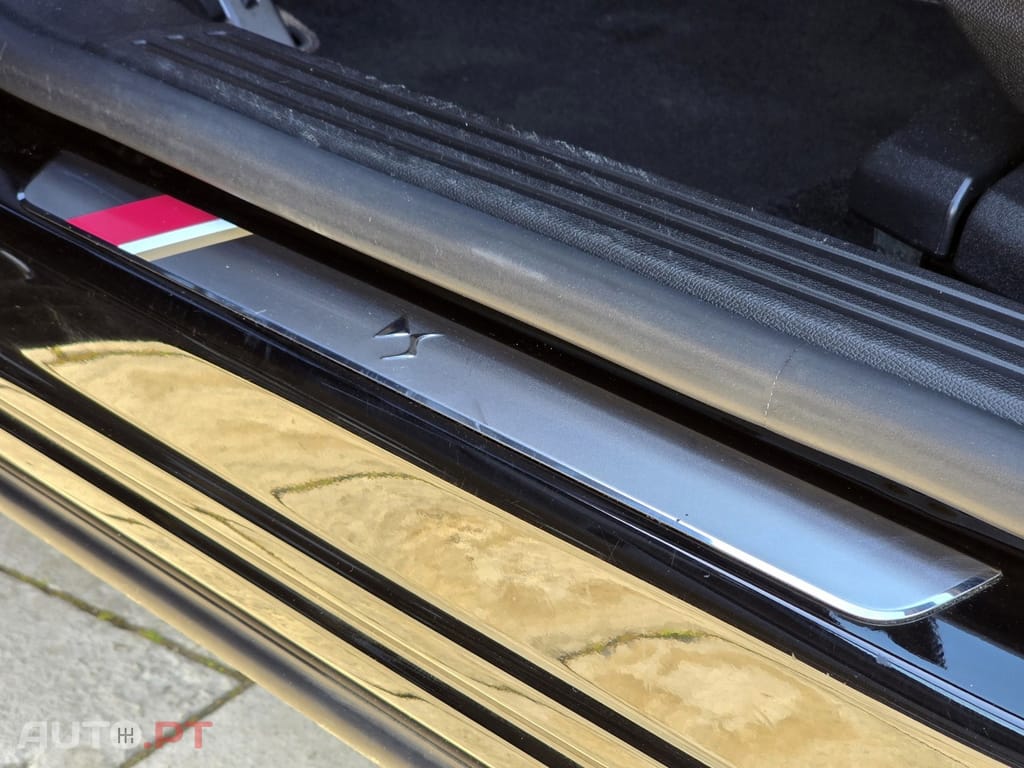 DS DS7 Crossback E-Tense Performance Line+ EAT8