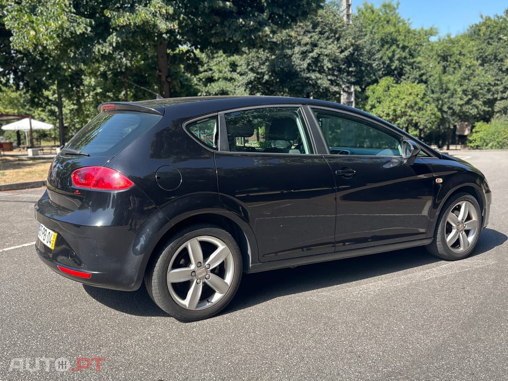 Seat Leon 1.6 TDi Ecomotive Reference