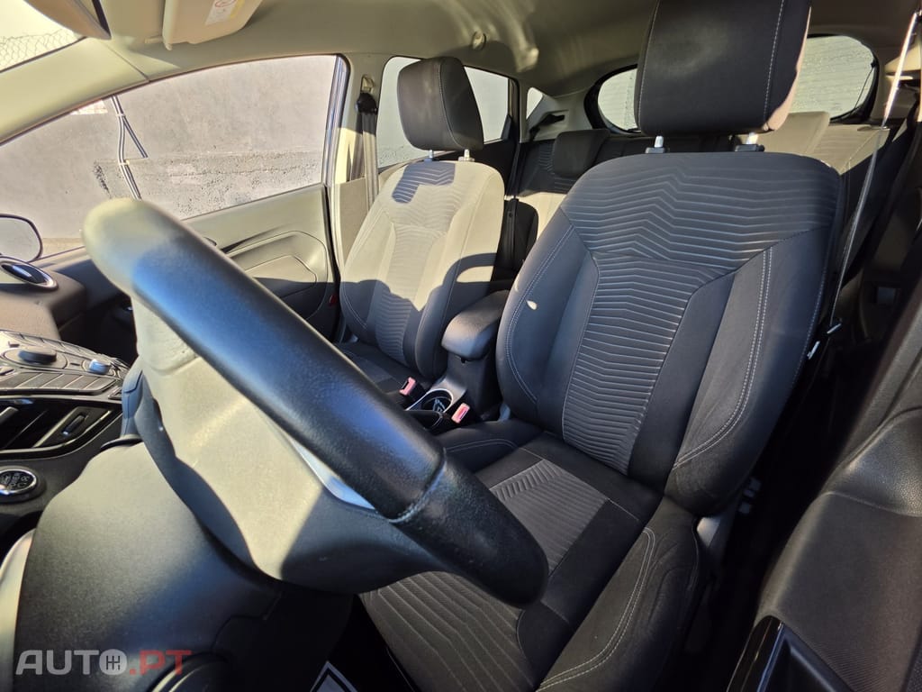 Ford Fiesta 1.0 T EcoBoost Titanium PowerShift