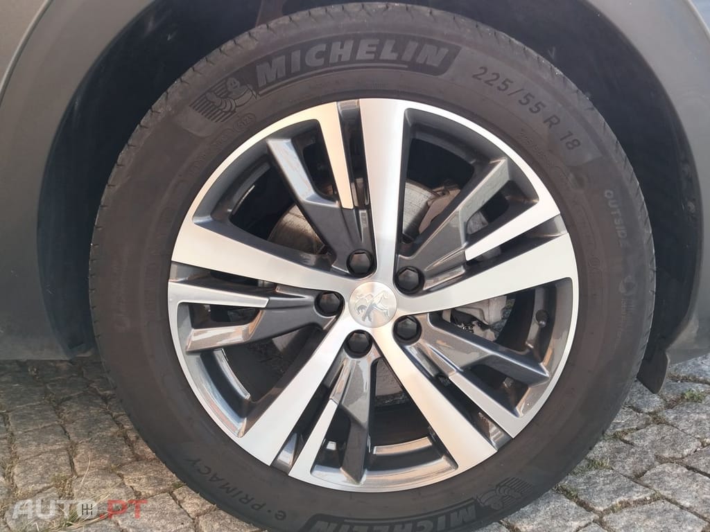 Peugeot 5008 1.2 PureTech Allure Pack EAT8