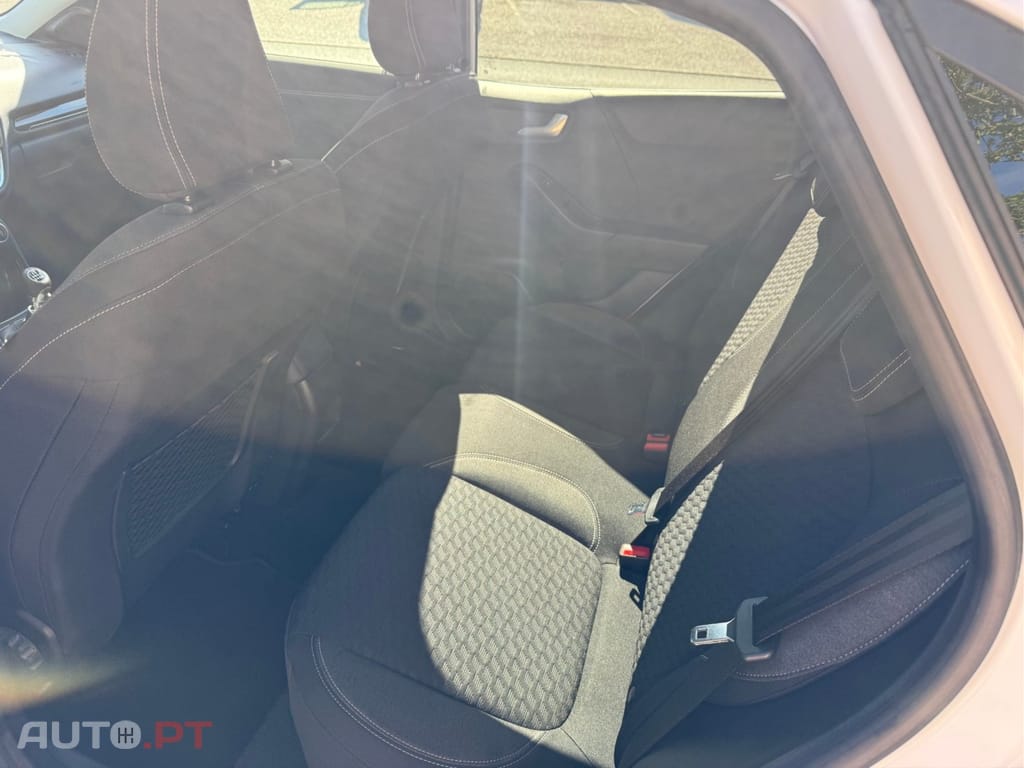 Ford Puma 1.0 EcoBoost MHEV Titanium