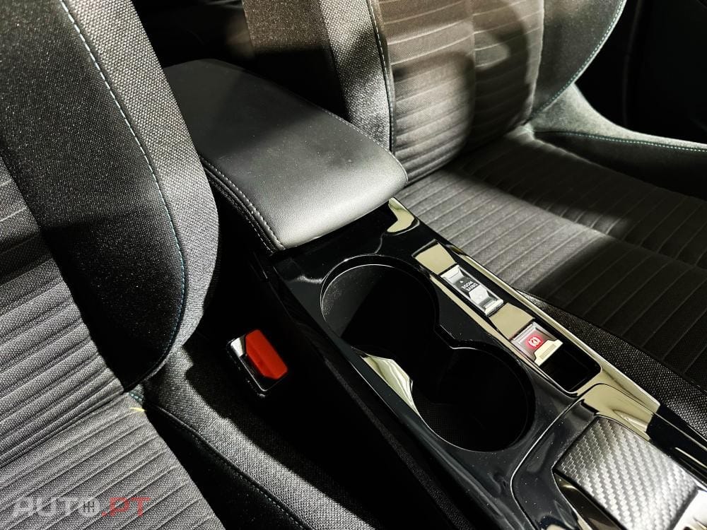 Peugeot E-208 50 kWh SE Style