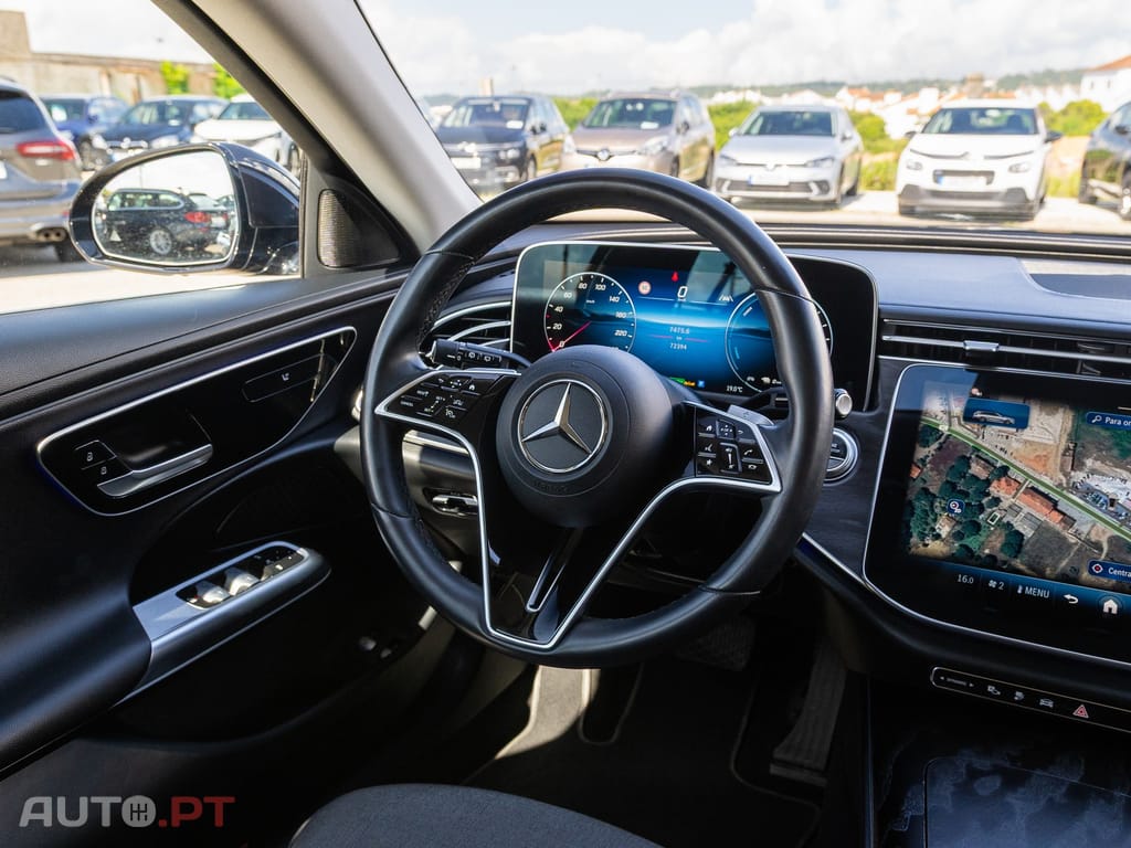 Mercedes-Benz E 300 Outro