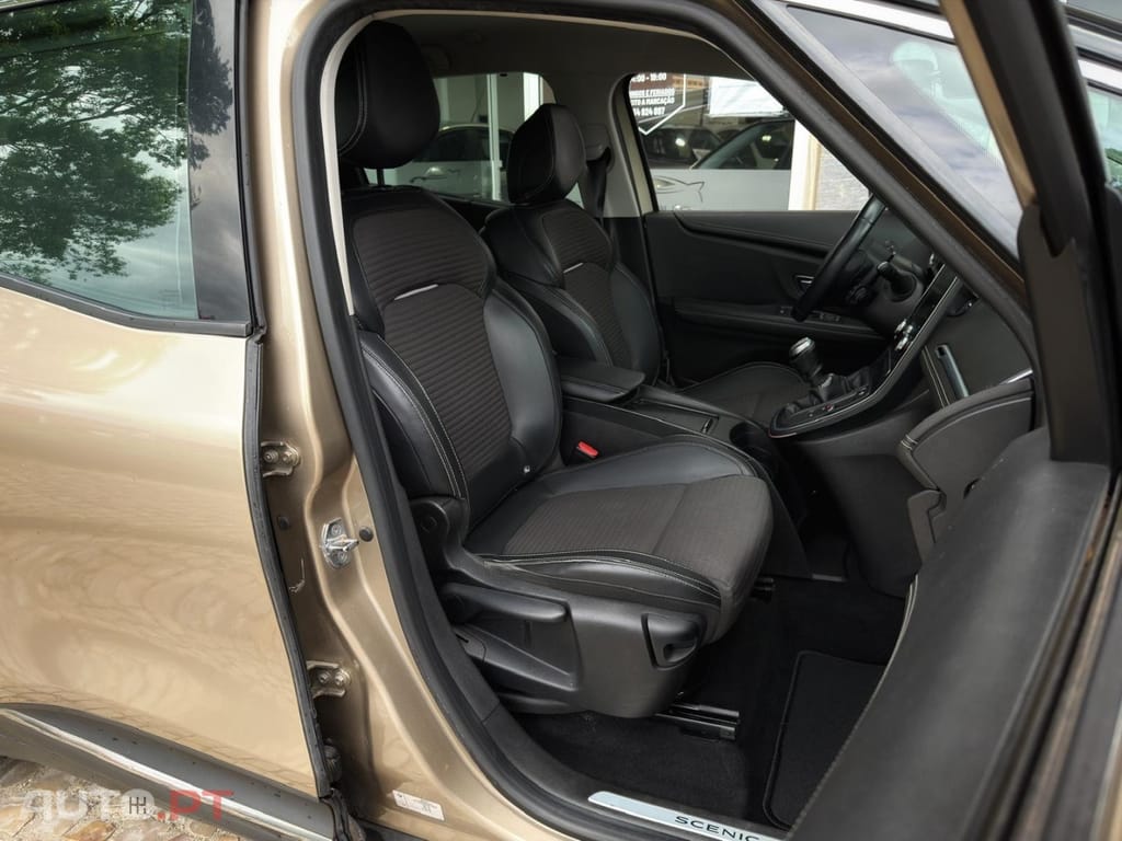 Renault Grand Scénic 1.5 dCi Intens Hybrid Assist SS