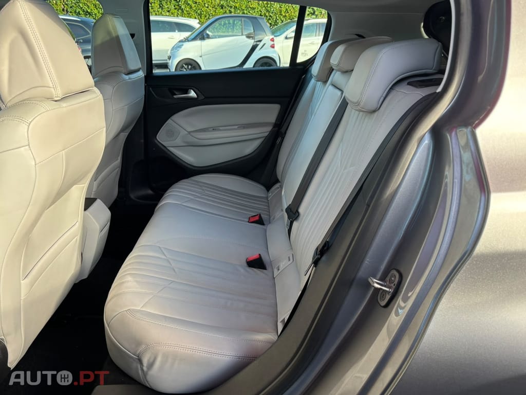 Peugeot 308 1.6 BlueHDi Allure