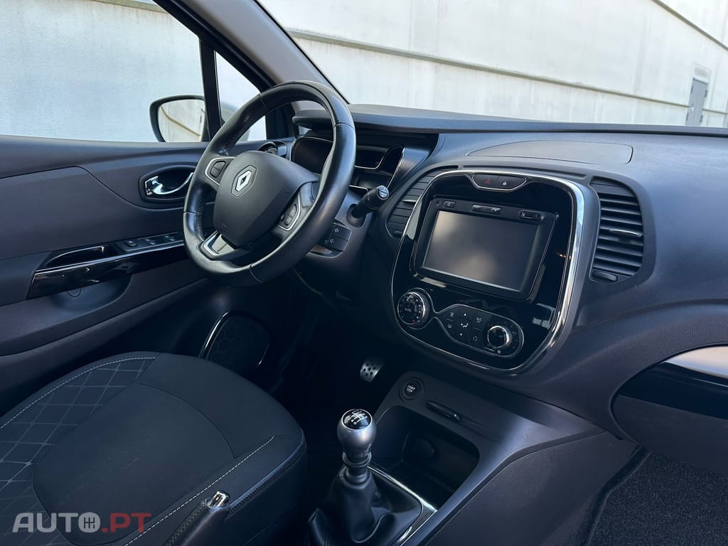 Renault Captur ENERGY TCe 120 LIMITED