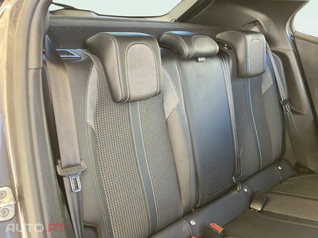 Peugeot 2008 1.2 PureTech GT Line EAT8