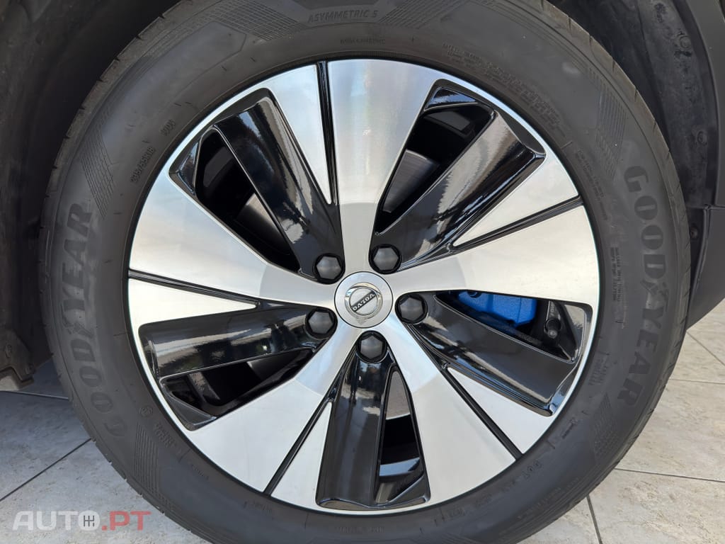 Volvo XC40 T5 PHEV Inscription Expression