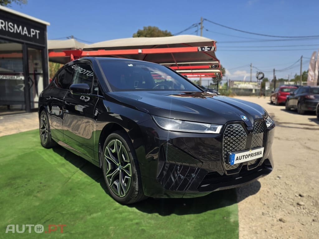 BMW iX xDrive 50