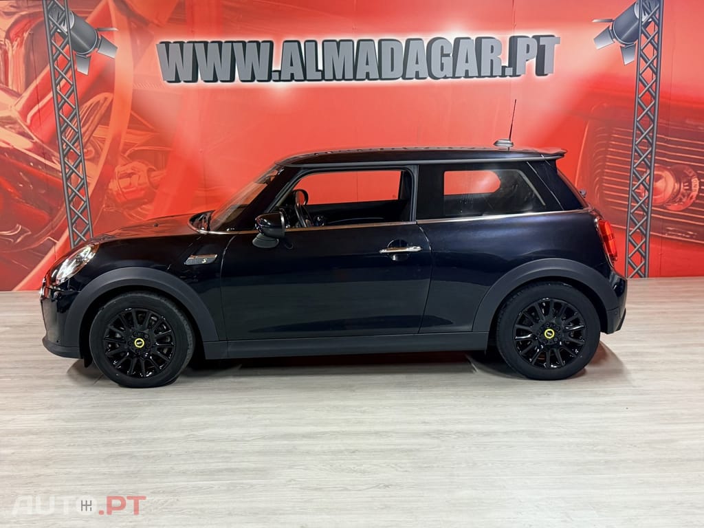 MINI Cooper Cooper SE Premium Essential