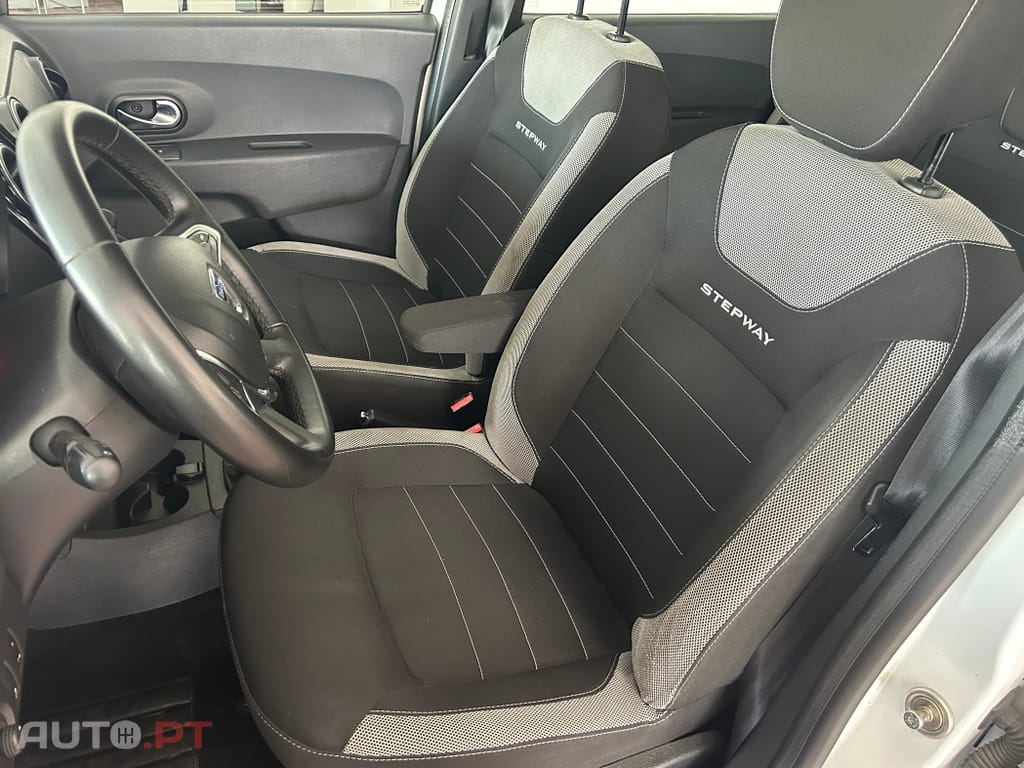 Dacia Lodgy 1.5 dCi Stepway 7L