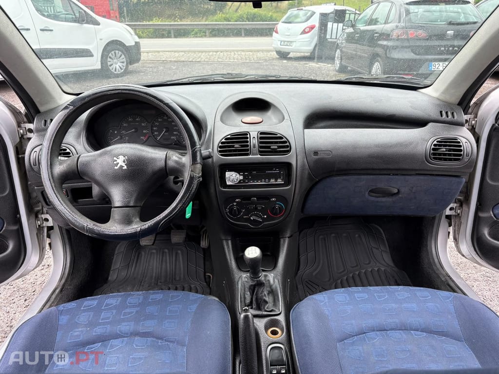 Peugeot 206 1.1 Color Line