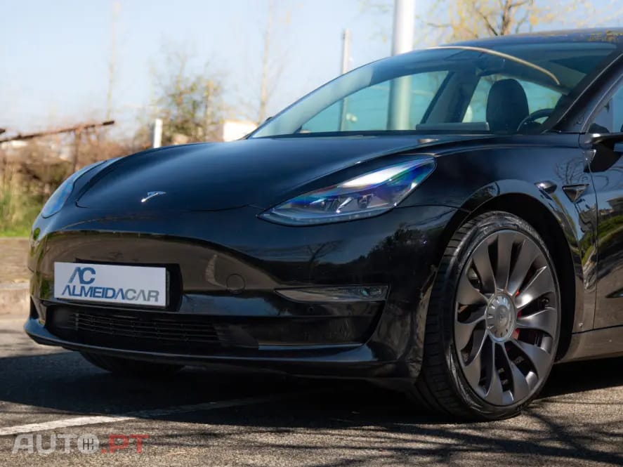 Tesla Model 3 Long Range AWD Dual Motor Performance