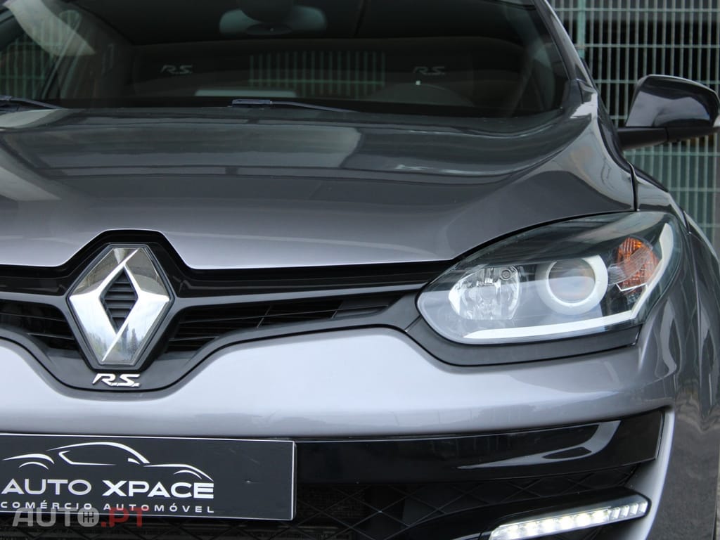 Renault Mégane Coupe RS 265 TCe