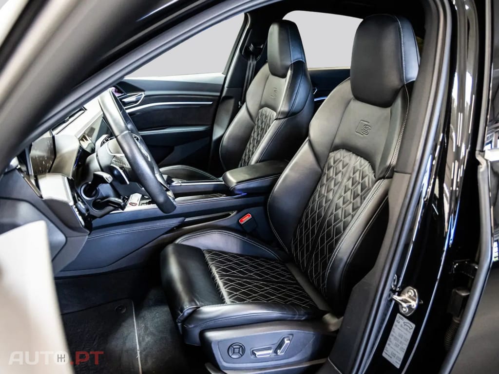 Audi E-Tron I.V.A DEDUTIVEL S BLACK 