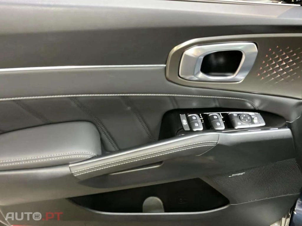 Kia Sorento 1.6 T-GDI PHEV Concept+SRF