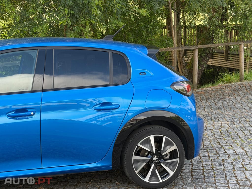 Peugeot E-208 50 kWh GT Line