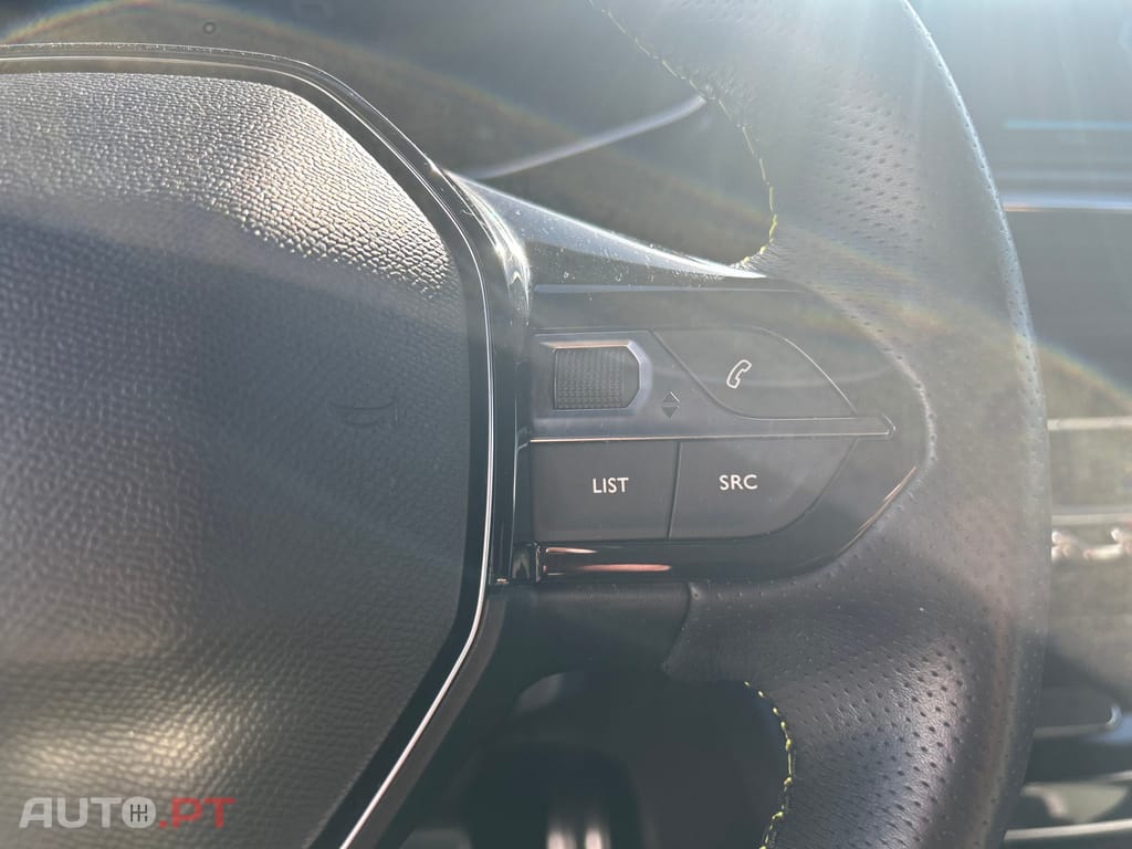 Peugeot E-208 50 kWh GT Pack