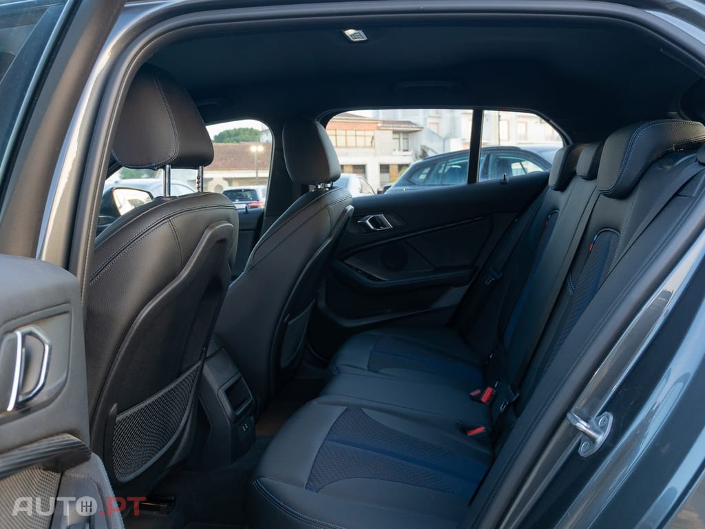 BMW 116 d Pack Desportivo M