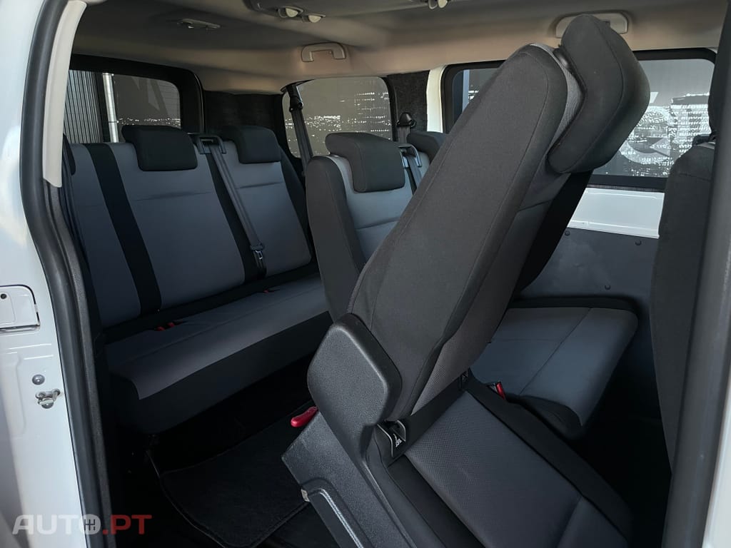 Peugeot Traveller 1.5 BlueHDi L2H1 Active Standard