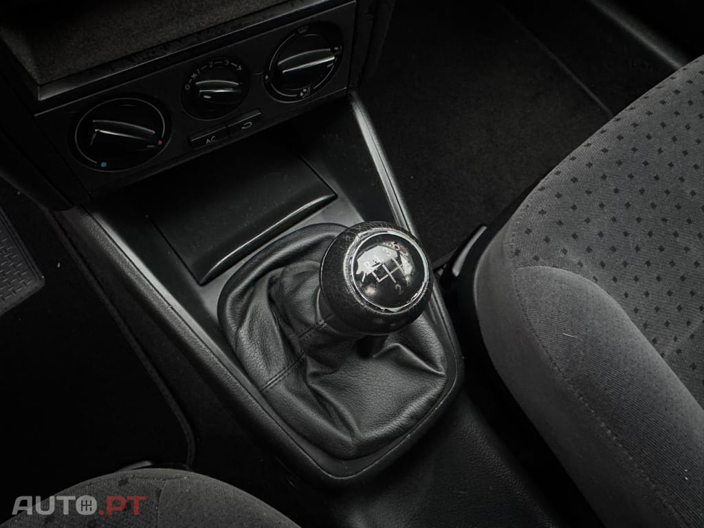 Volkswagen Golf 1.6i 25 Anos