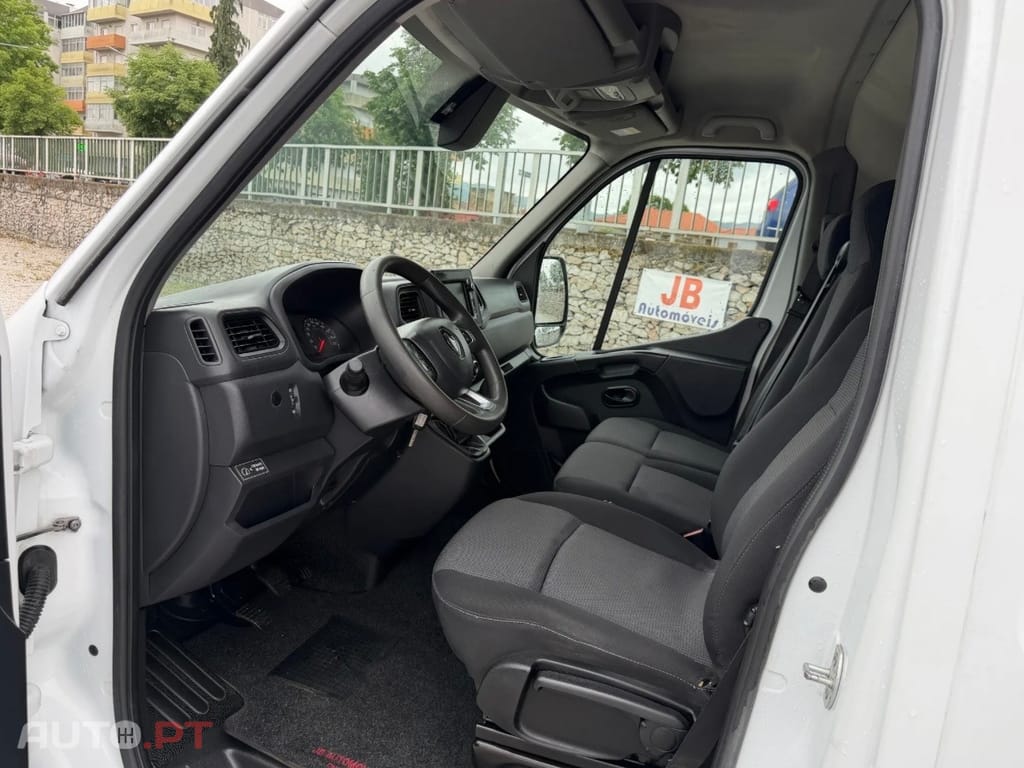 Renault Master 2.3dCI L2H2 3LUG Full Extras