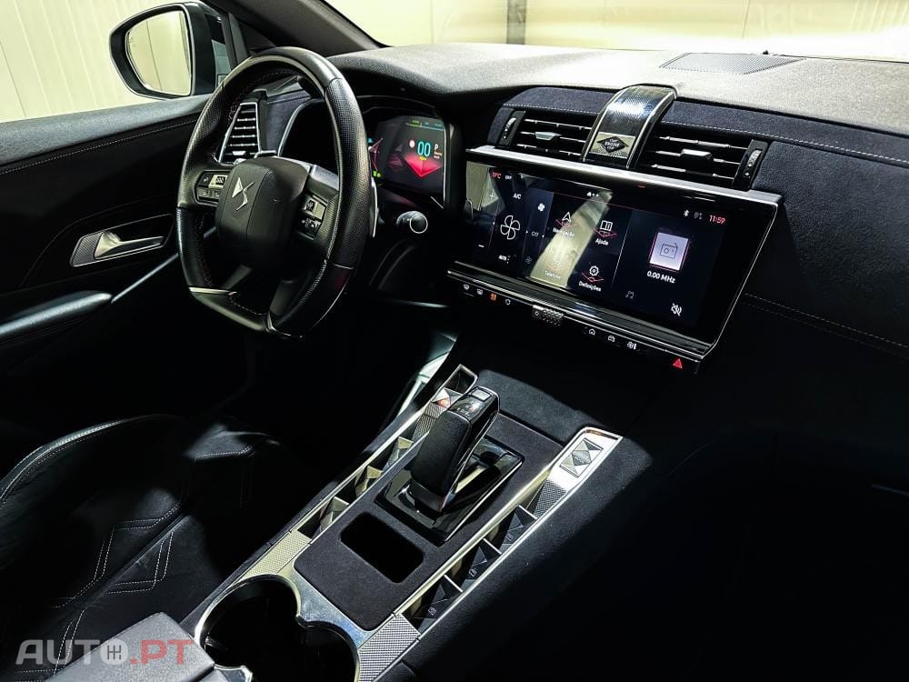 DS DS7 Crossback E-Tense Performance Line EAT8