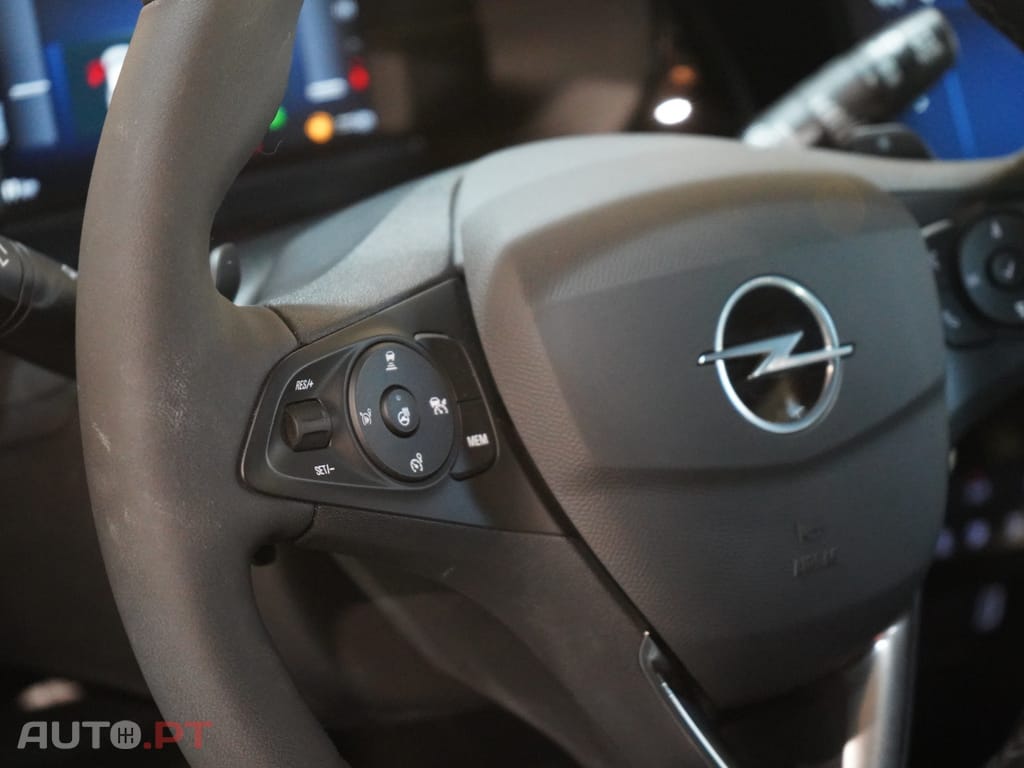 Opel Corsa 1.2 T Hybrid GS eDCT