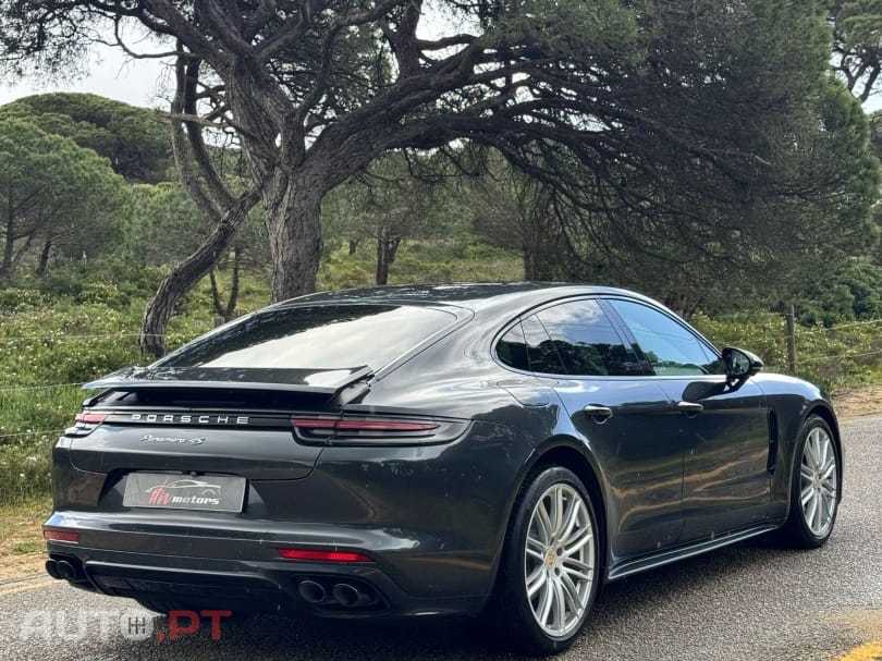 Porsche Panamera 4 S