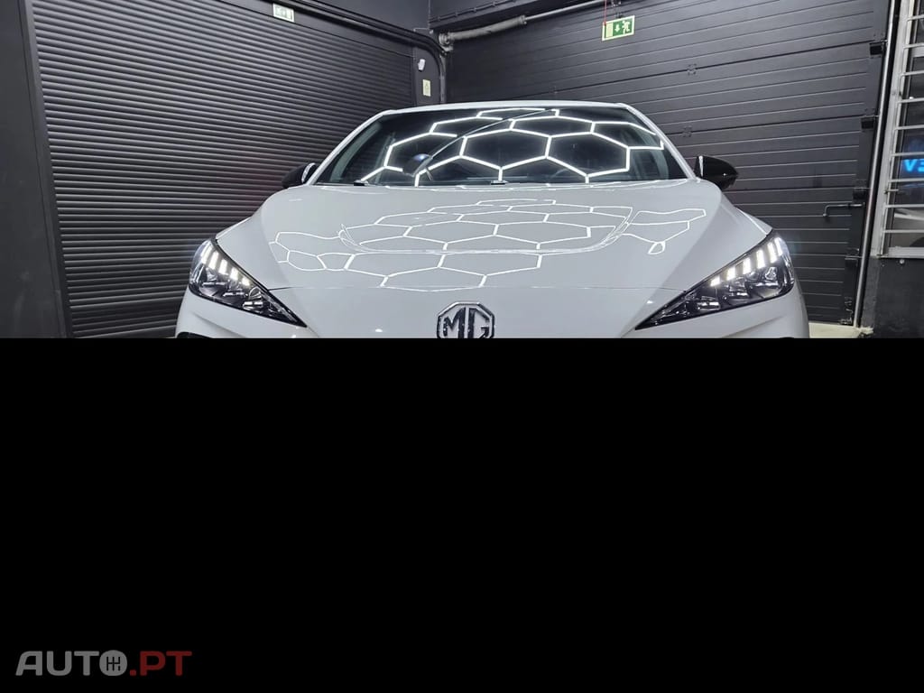 MG MG4 64 kWh Luxury