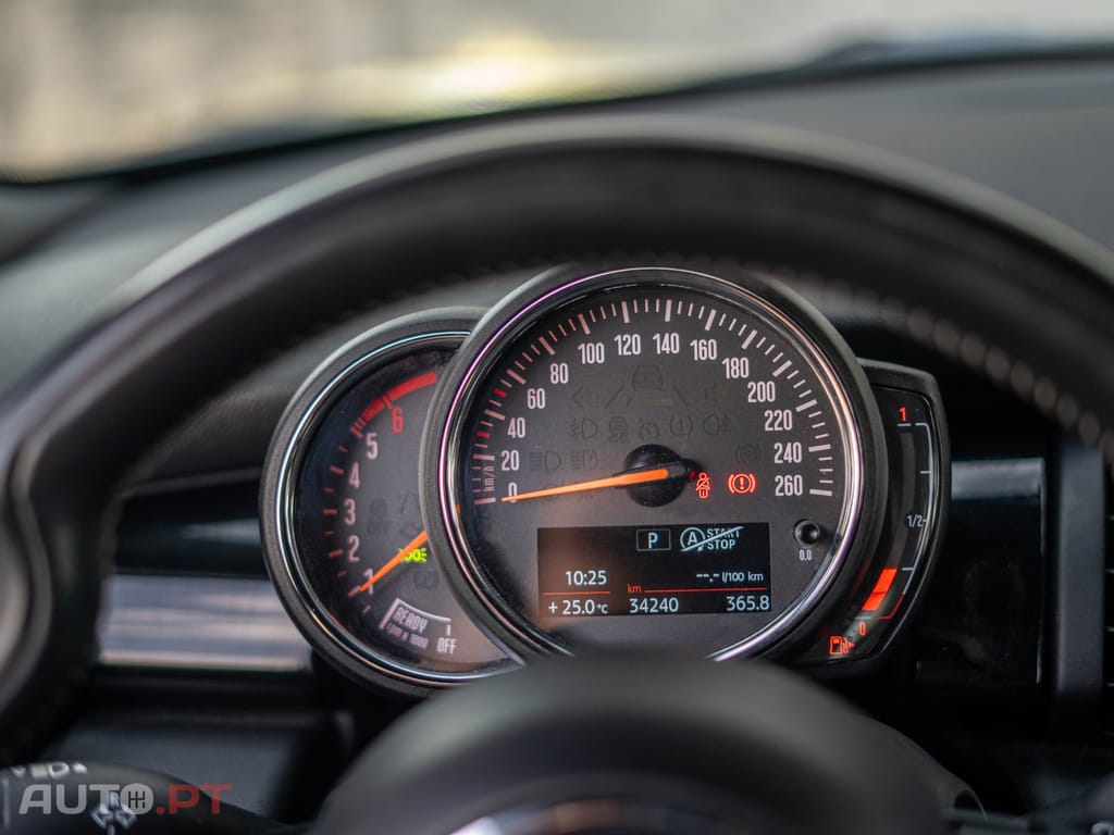 MINI Cooper Cooper D Auto