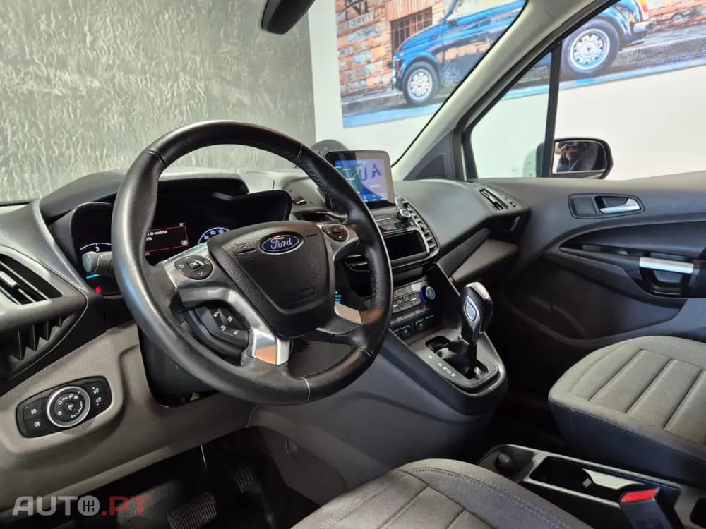 Ford Transit Connect Outro