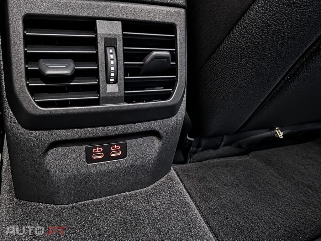 BMW 218 i Pack Desportivo M