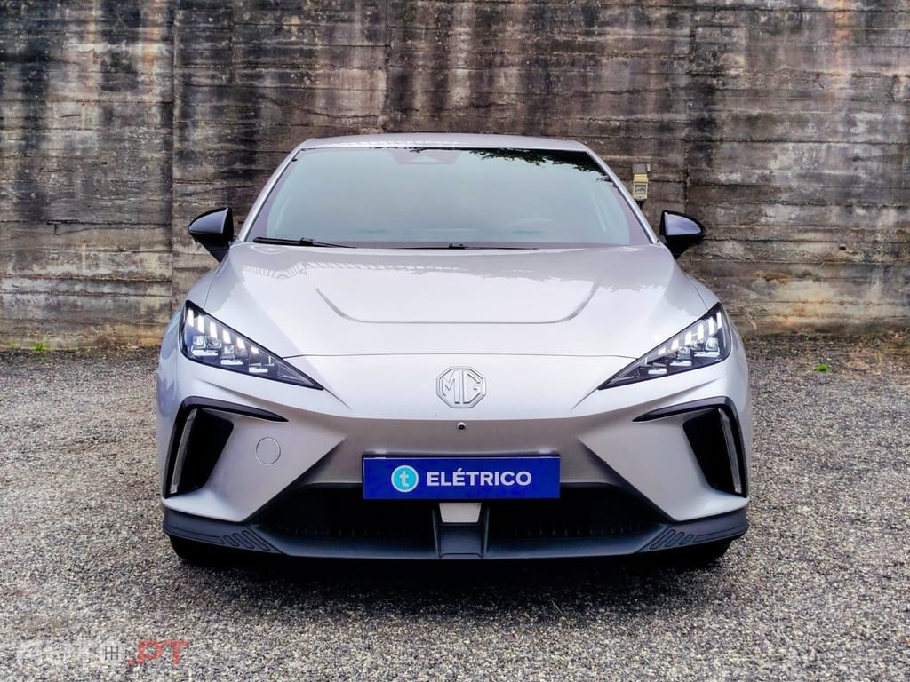 MG MG4 64 kWh Luxury