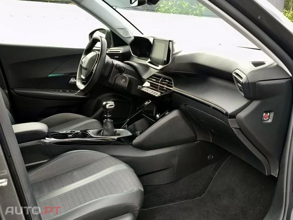 Peugeot 2008 1.2 PureTech Allure