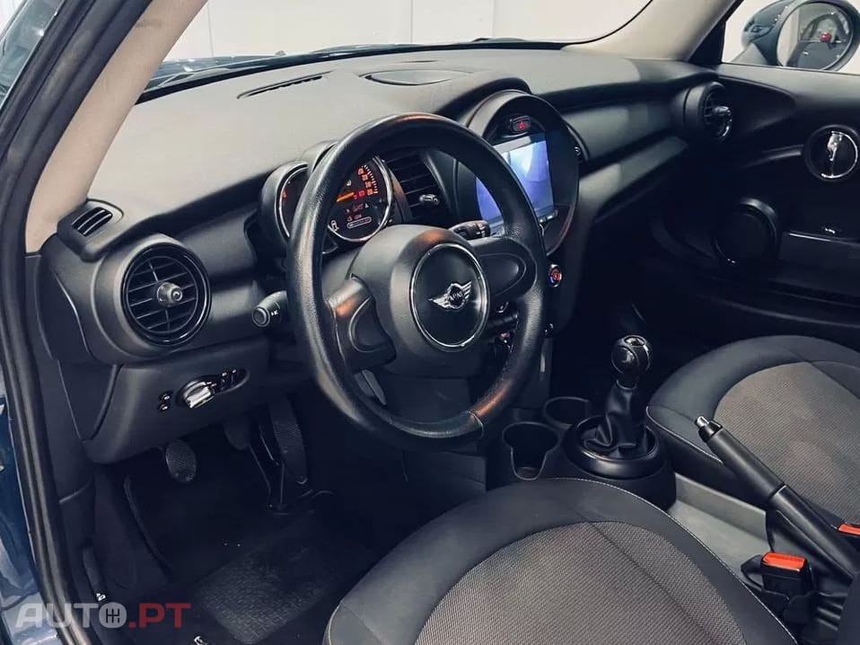 MINI One D BLACK DETAILS
