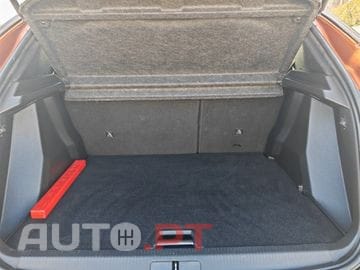 Peugeot 2008 1.2 PureTech Signature EAT6