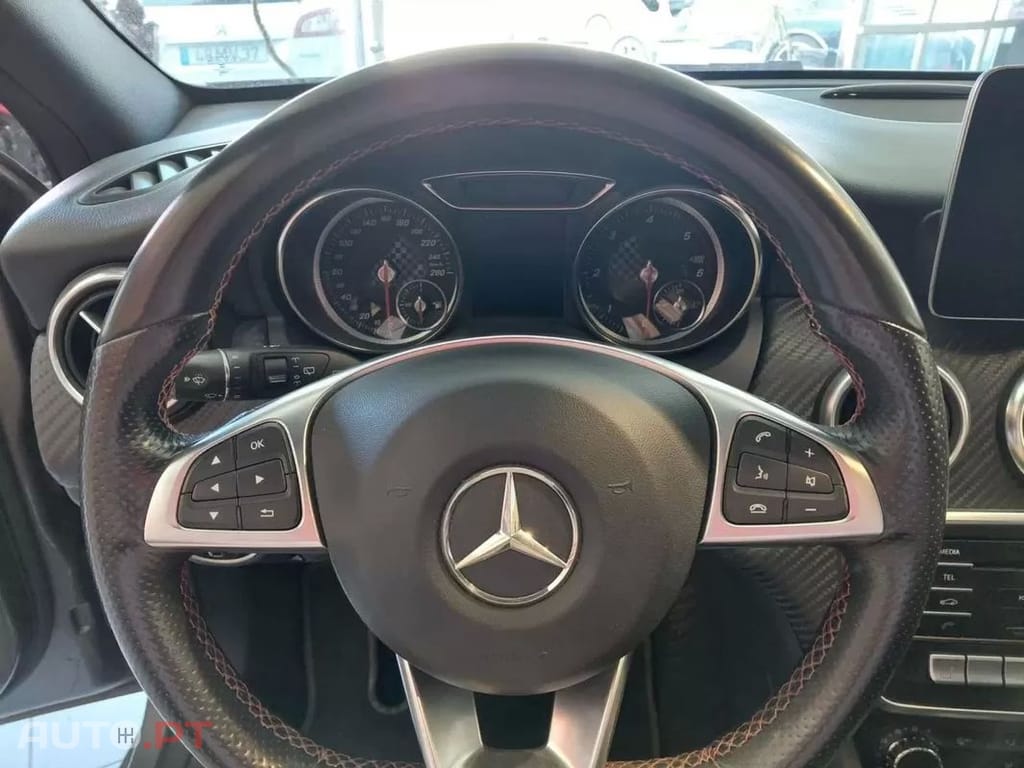 Mercedes-Benz A 180 d AMG Line